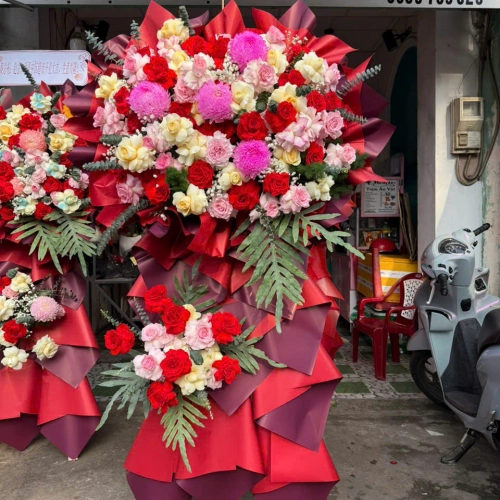 Hoa Kệ Chúc Mừng 06