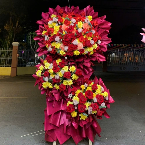 Hoa Kệ Chúc Mừng 17