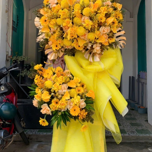 Hoa Kệ Chúc Mừng 20