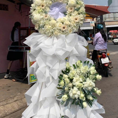 Kệ Hoa Tang Lễ 24