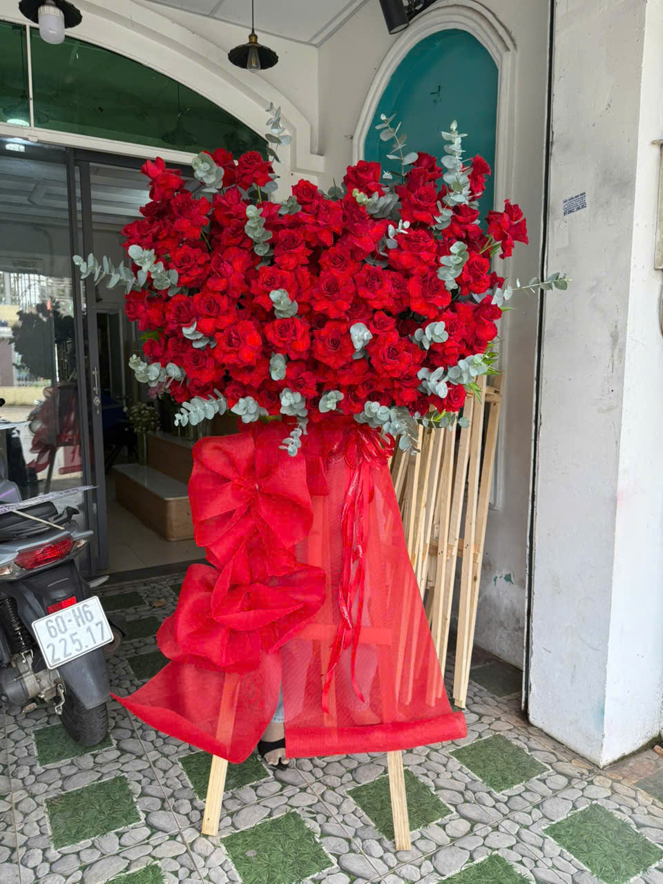 Kệ Hoa Khai Trương Long Khánh