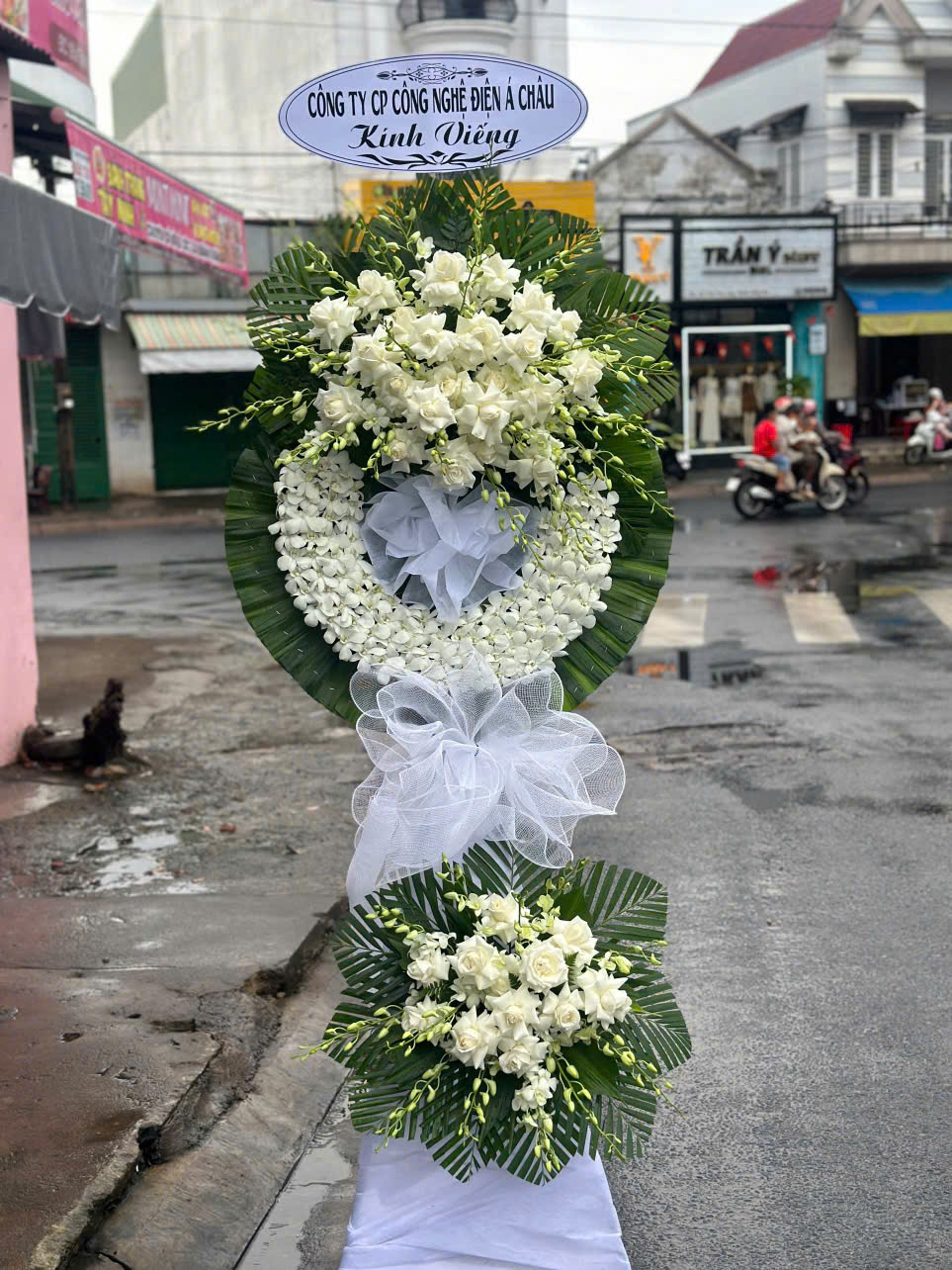 hoa viếng long khánh