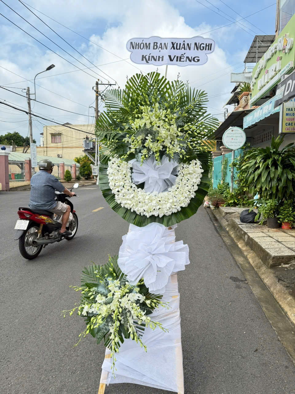 hoa viếng